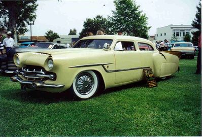 Earl-wilson-1947-studebaker-grecian.jpg