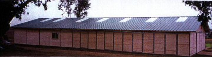 BREEZEWAY BARN WITH LIVING QUARTERS AND SKYLIGHTS