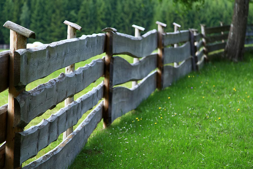 fence-goestling-lower-austria-featured