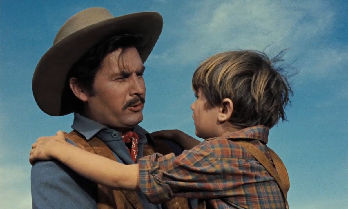 Kevin Corcoran and Fess Parker in Old Yeller (1957)