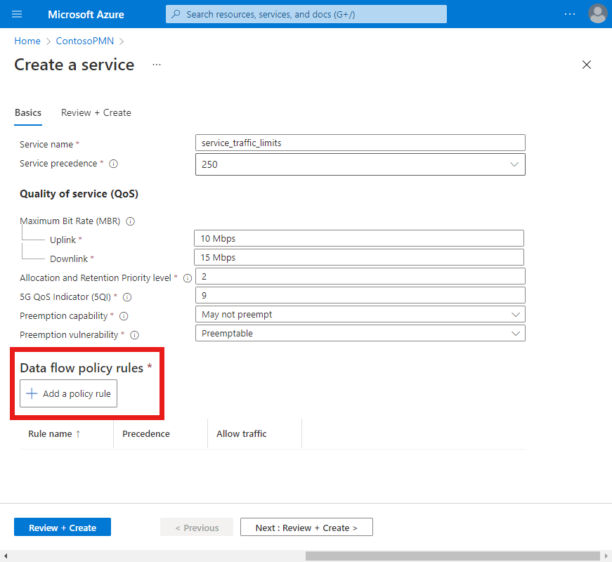 Captura de tela do portal do Azure mostrando a tela Criar um serviço com configuração de limitação de tráfego. O botão Adicionar uma regra de política está destacado.