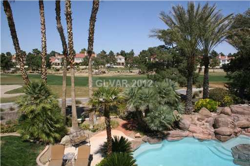 Former Atlanta Braves Ace Greg Maddux Lists Las Vegas Home (PHOTOS) photo