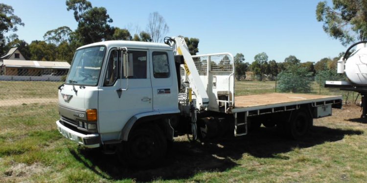 Hino Crane Truck