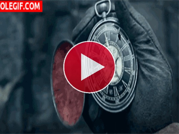 GIF: Antiguo reloj de bolsillo