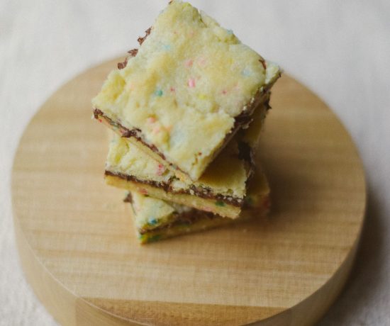 cooking up an easy spring dessert recipe for nutella crumble funfetti cake bars