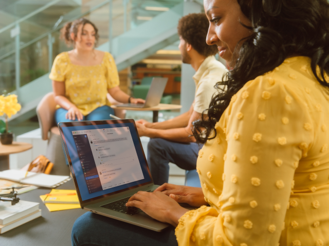 Warum Kunden sich für Zoom Team Chat statt für Slack entscheiden