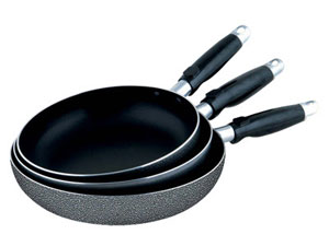 is scratched teflon cookware dangerous