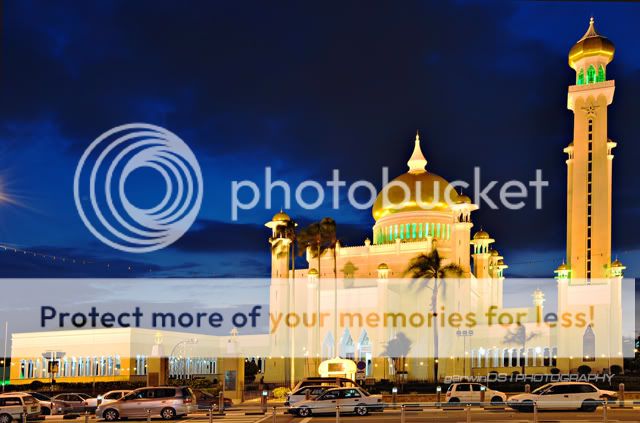 SOAS Mosque at night, Brunei