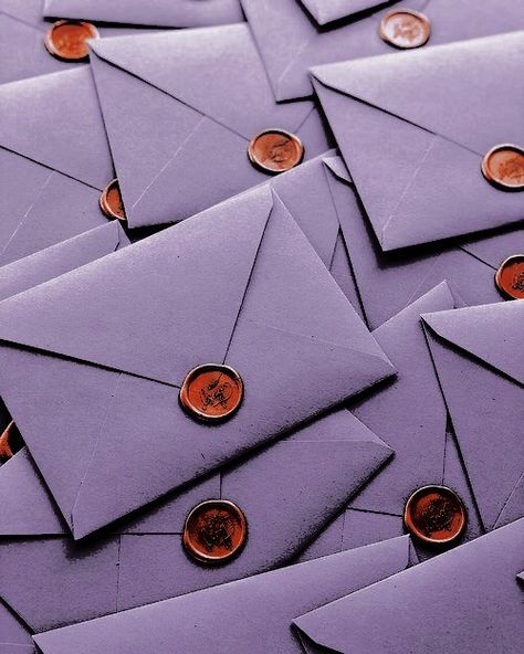 Purple, Envelope