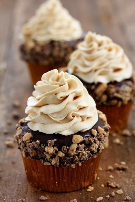 Toffee crunch cupcakes