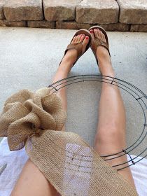 Easy to follow tutorial for a burlap wreath - this is happening soon with chevron burlap!