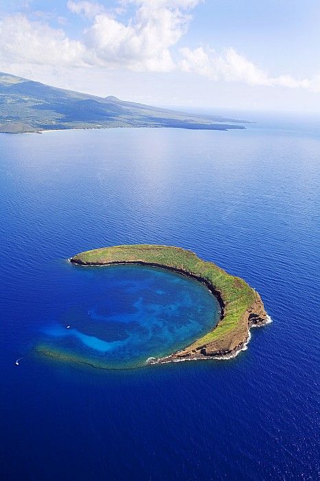 Molokini, Maui, Hawaii ( Or the Mermaid's Secret Lagoon ) need to go back some day!