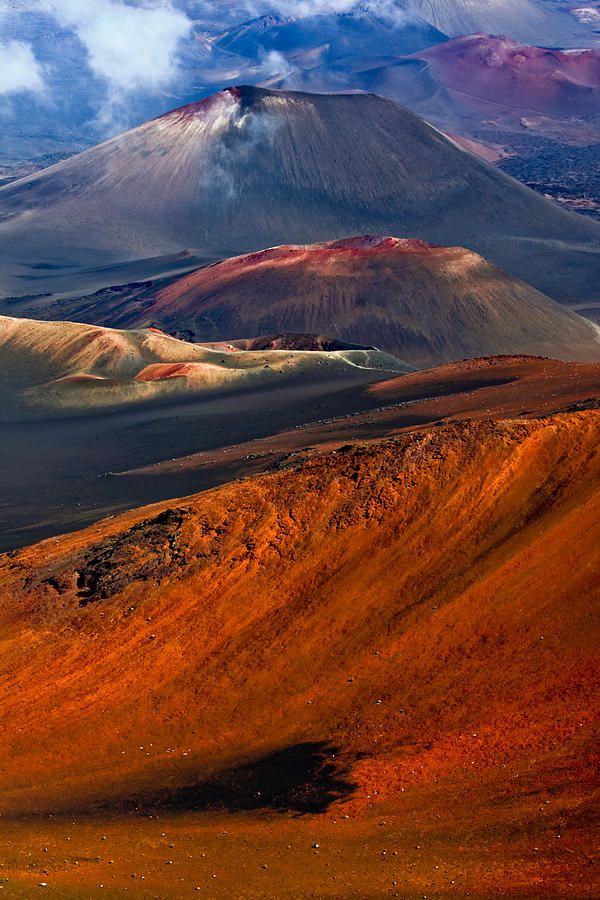 ✯ Colorful cinder cones within Haleakala Crater on Maui, Hawaii - Amazing and Beautiful!