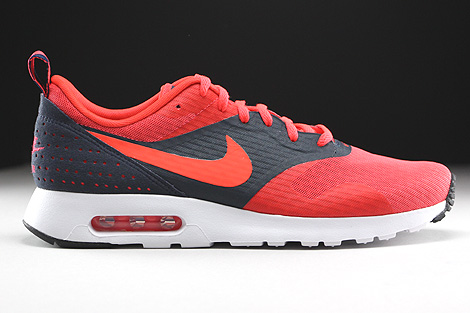 Nike Air Max Tavas Essential Rot Dunkelblau Weiss