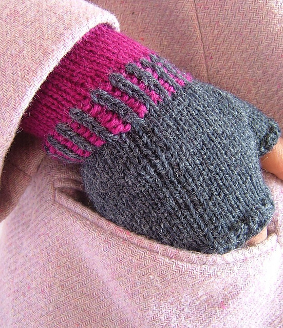 Catchy Fingerless Mittens