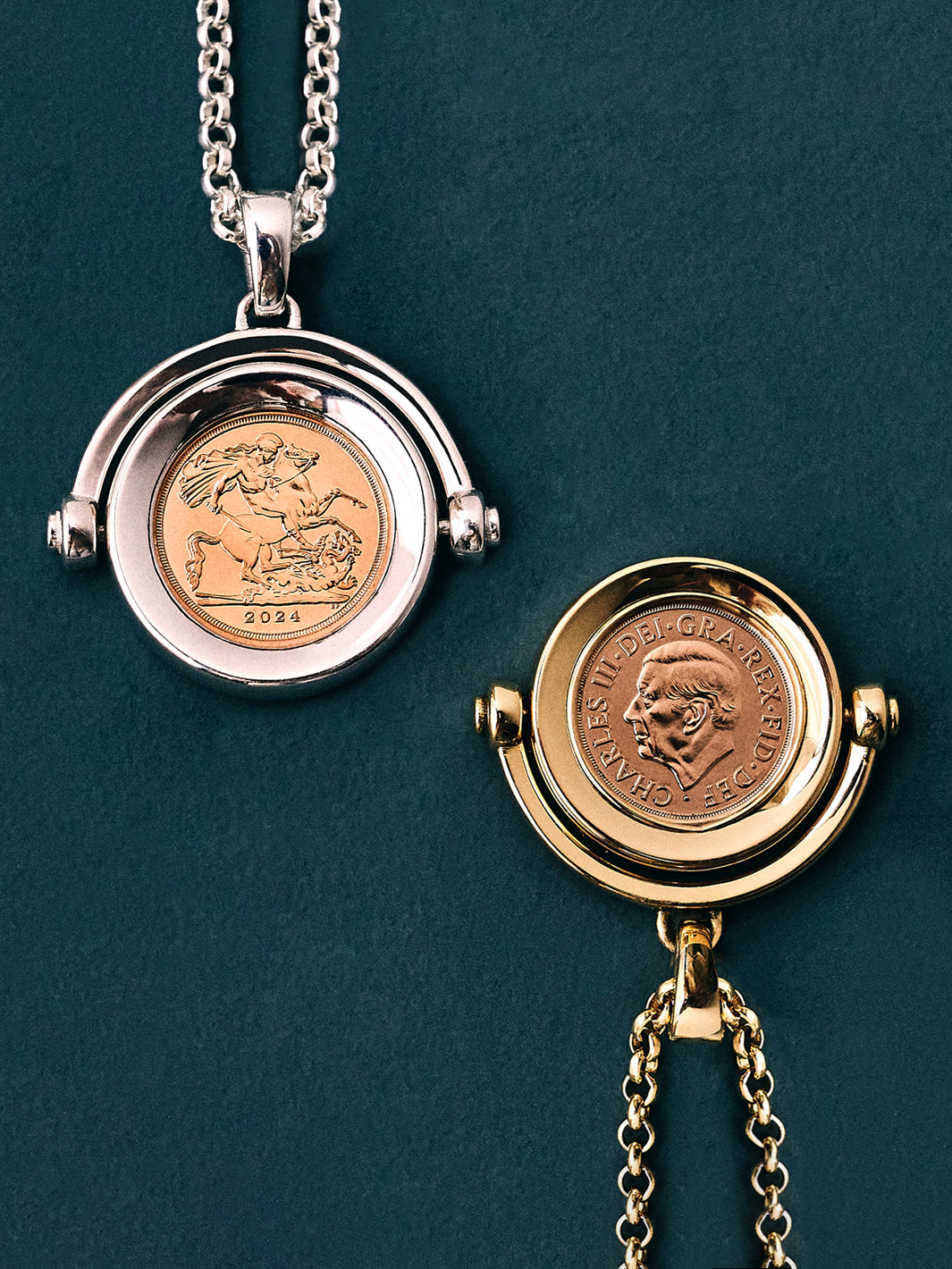 The Quarter Sovereign Spinning Pendant