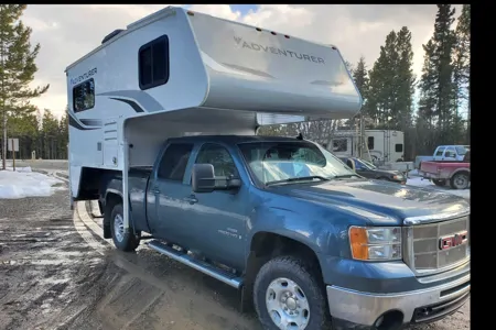 2020 Adventurer 86fb truckCamper