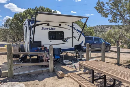 Lil Bea: light enough for an SUV! ABQ delivery available! Sunset Park Sun-Lite Travel Trailer