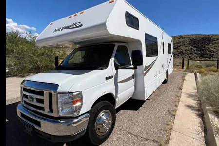 Thor Motor Coach 28 A Majestic Class C