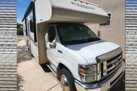 Josh's Winnebago Minnie Winnie 31H Class C