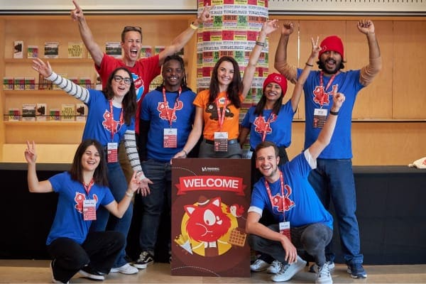 Volunteers outside at SmashingConf Antwerp 2023