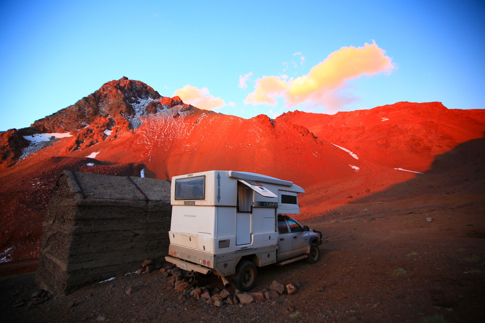 We parked next to an abandoned ski refugio for the night.