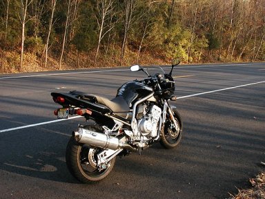 Black Yamaha FZ1