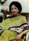 Dr._Maleeha_Lodhi.jpg (29898 bytes)