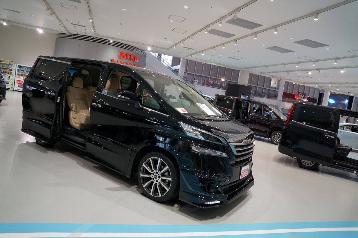 toyota alphard trd