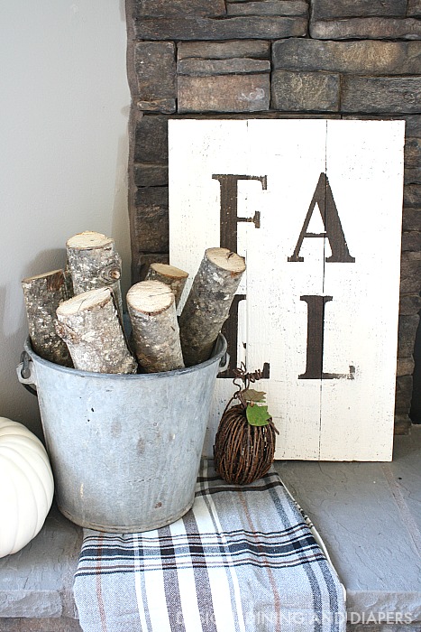 rustic-fall-diy-sign-logs