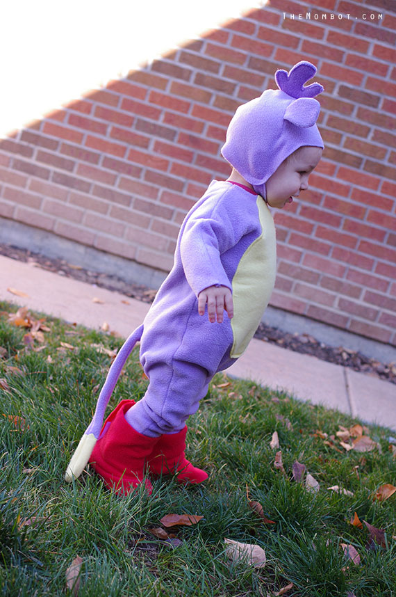 DIY Dora and Boots Costumes | TheMombot.com