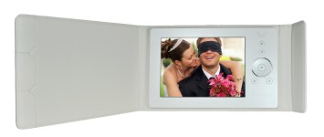 Digital Foci Photo Book Perfect Gift for Newlyweds, Grandparents, and Moms -- Give the perfect gift, the gift of memories.