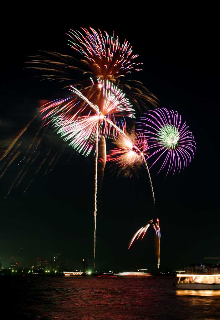 Foto, materiell, befreit, Landschaft, Bild, hat Foto auf Lager,Tokyo Bucht großartiges Feuerwerk, Feuerwerk, Nacht, Abschuss, Ein-Fußfeuerwerkball