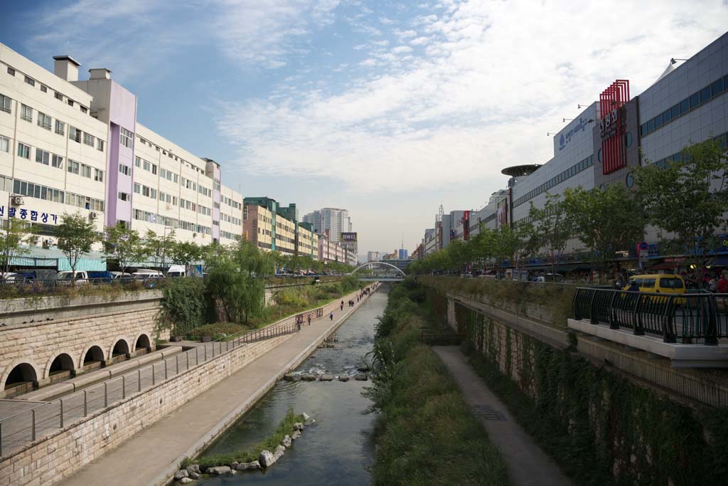 foto,tela,gratis,paisaje,fotografía,idea,Río de riachuelo de cristal, Río de riachuelo de cristal, Edificio, Ciudad, Orilla