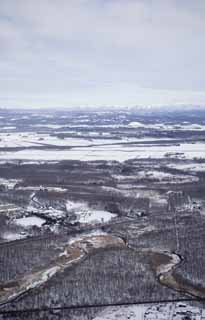 写真,素材,無料,フリー,フォト,クリエイティブ・コモンズ,風景,壁紙,北の大地, 雪, 雪原, 曇り, 川