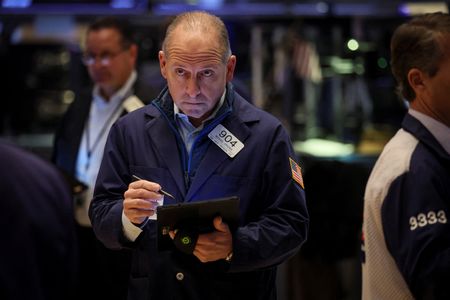 Wall Street : Wall Street progresse dans un contexte incertain