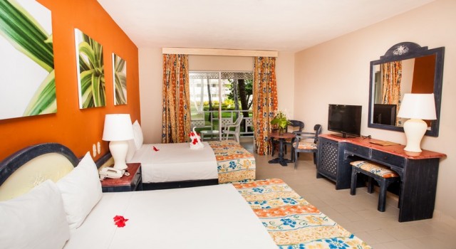 Guest room at Vista Sol Punta Cana