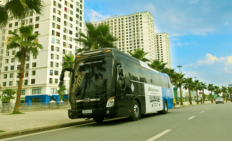 Sapa Express consists of 10 luxury limousine luxury buses by Sapa Travel