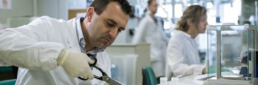 GIRLS SHOES BEING TESTED IN A LABORATORY