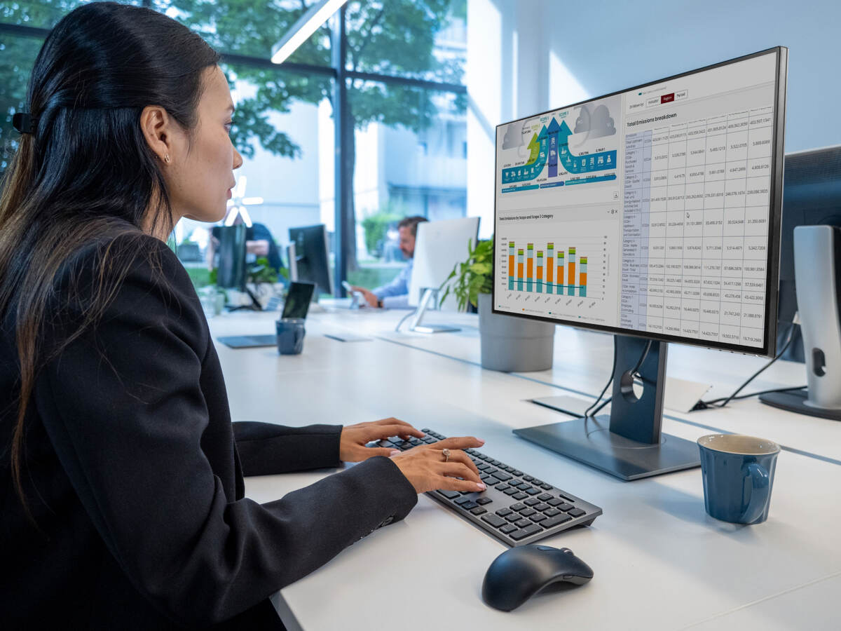 Person using the Scope 3 module on a desktop