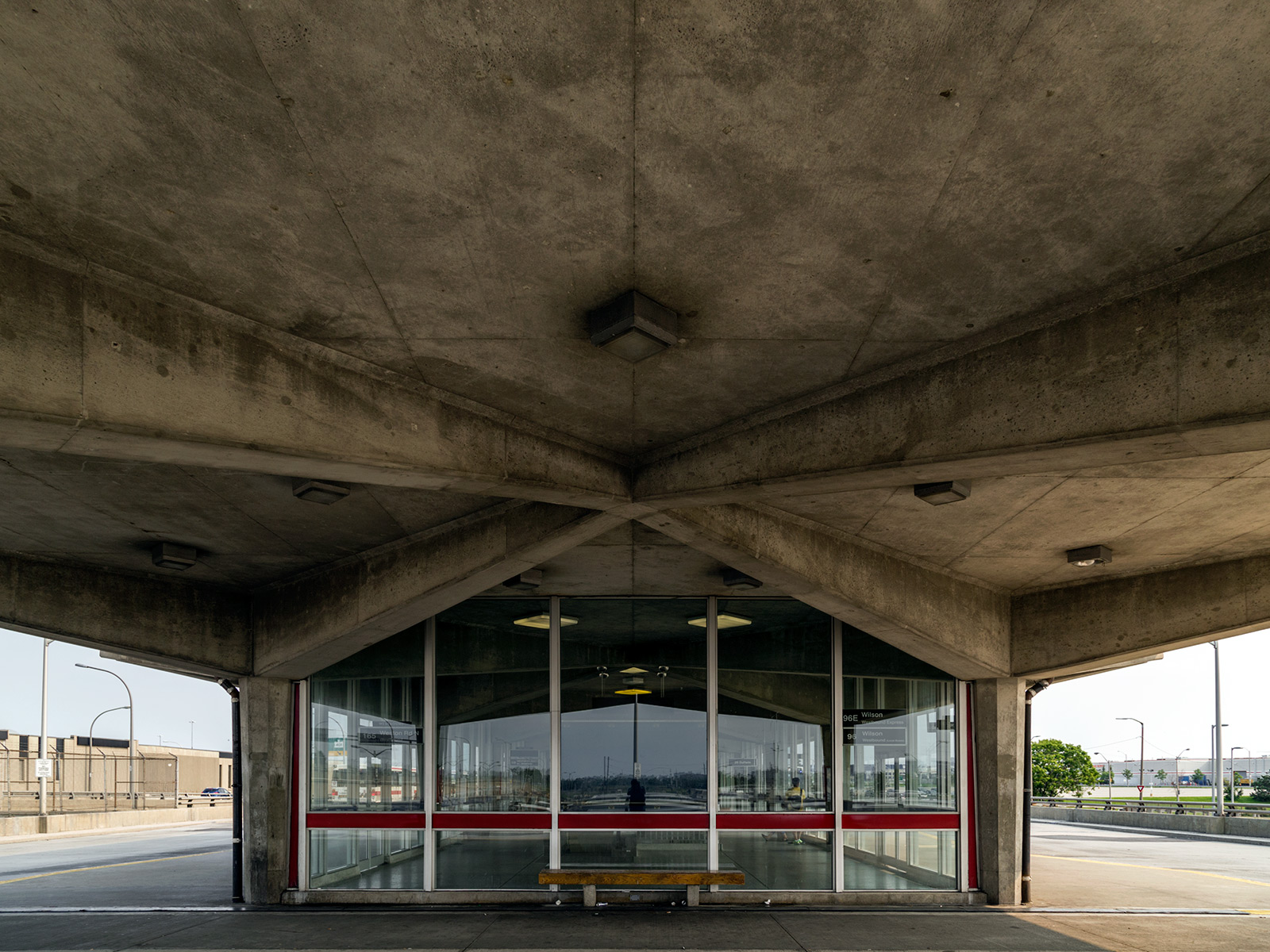 20150707. The wonderful concrete modernism of the Wilson Station