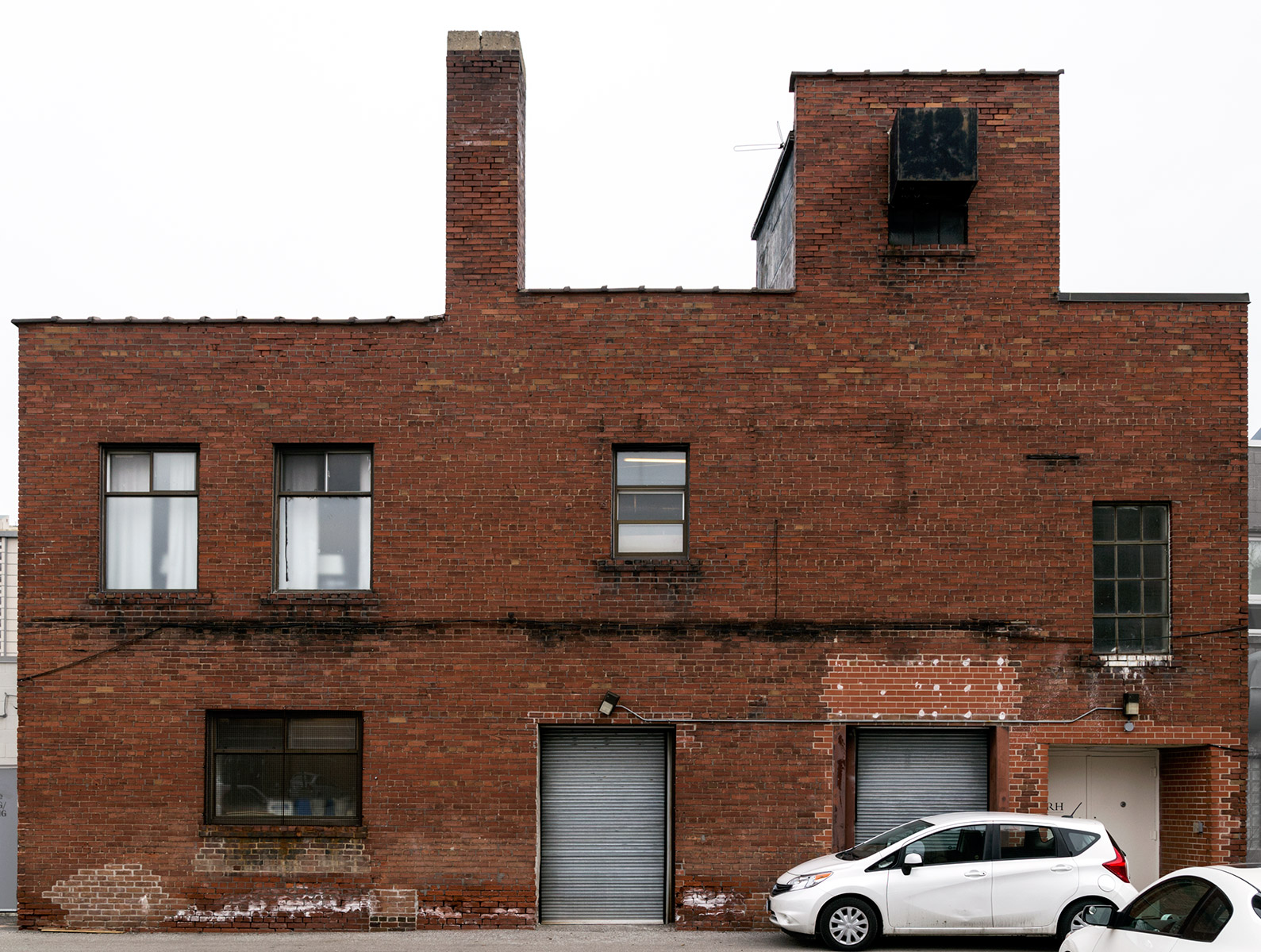 20160317. Behind a Beaux Arts bank building (c.1907).