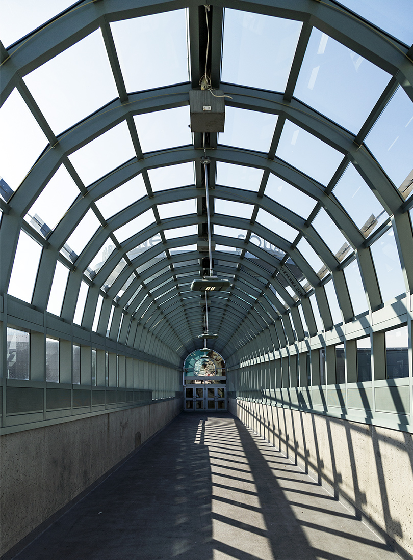 20161012. An obround skylight corridor leads visitors from the p