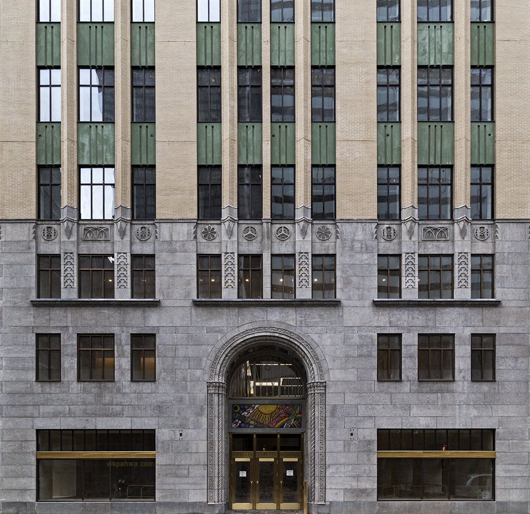 20170108. The Art Deco Concourse Building at 100 Adelaide St W i