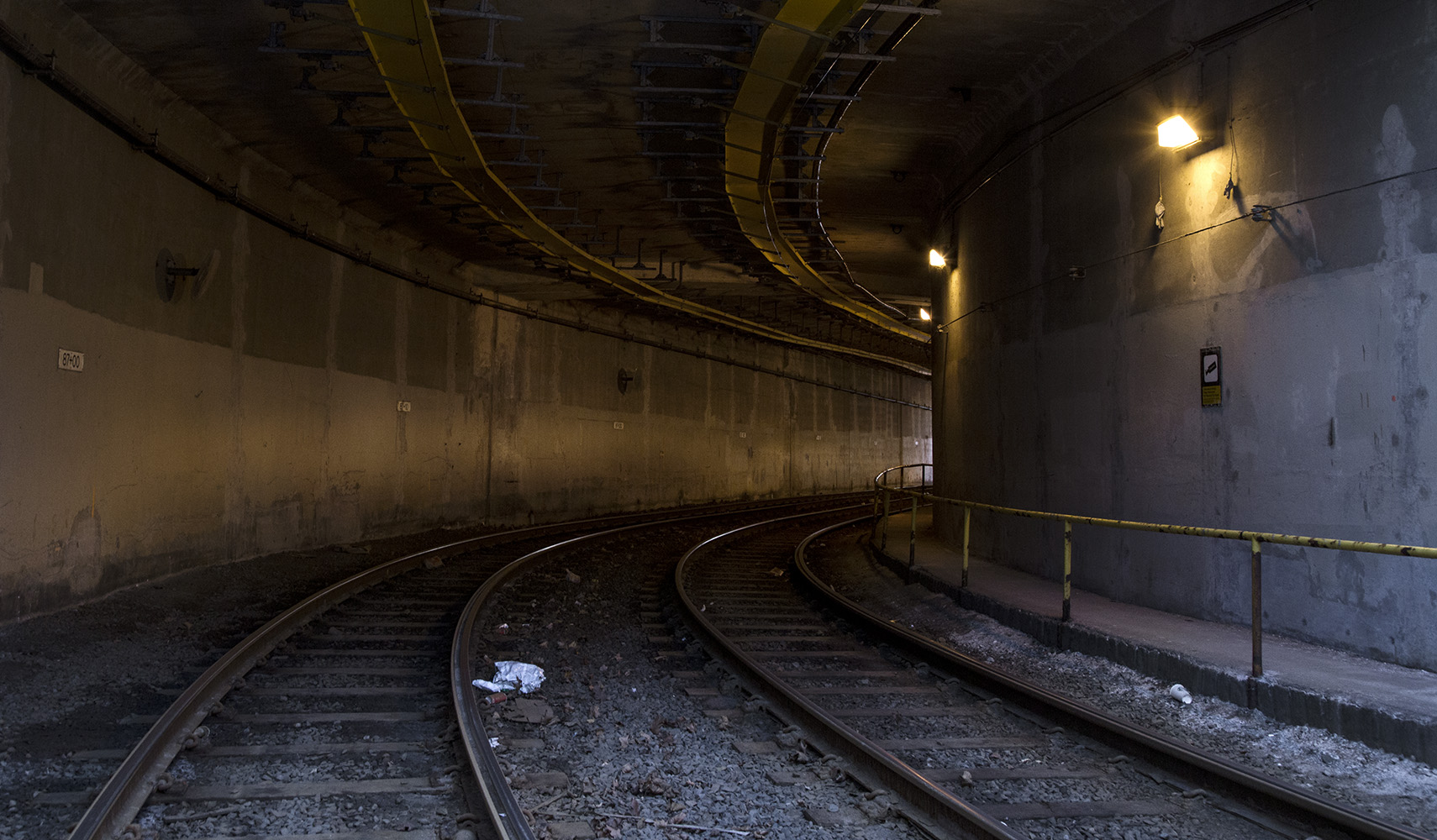 20170114. Daylight penetrates both ends of TTC's curved yellow-l