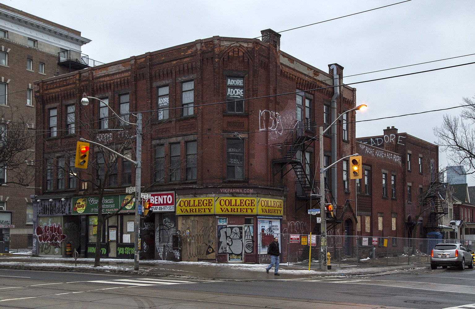 20170211. This charming unkempt building at College and Huron fa