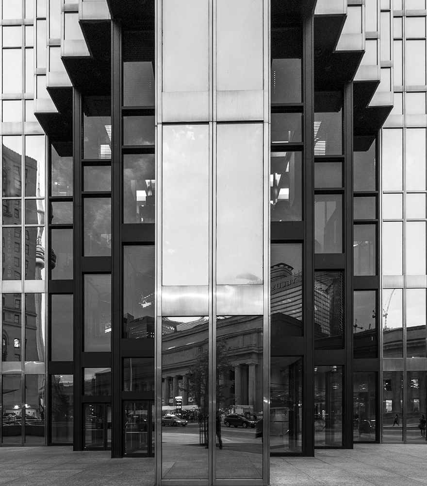 20170420. Symmetry at the corner of Royal Bank Plaza South.