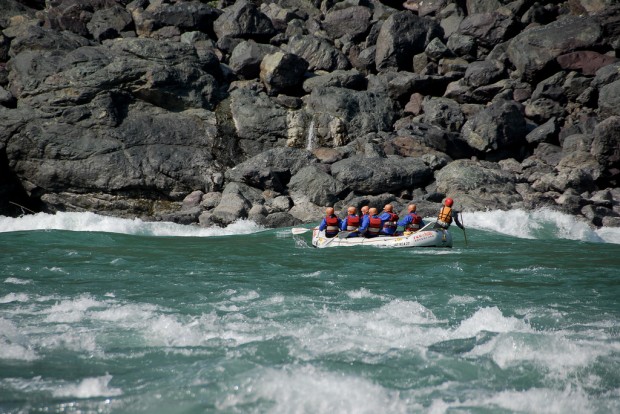 Rishikesh - a wonderful location to Relish Engrossing Water!