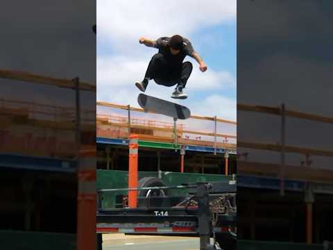 Blasting a kickflip! 💨 Milton Martinez