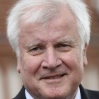 Terrorinhalte: Seehofer fordert gesetzliche Pflicht für Uploadfilter